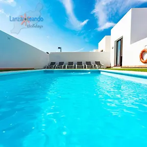 El Golfo Villa